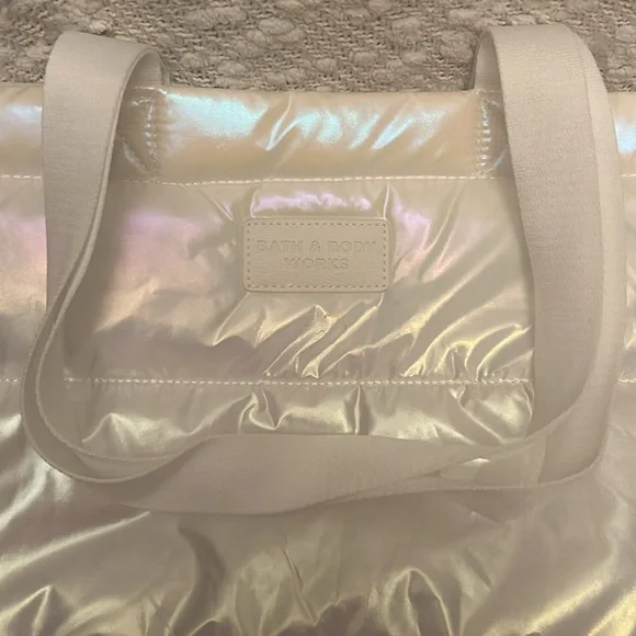 Bath & Body Works Limited Edition Pure Wonder Quilted Iridescent Tote Bag - Picture 6 of 7